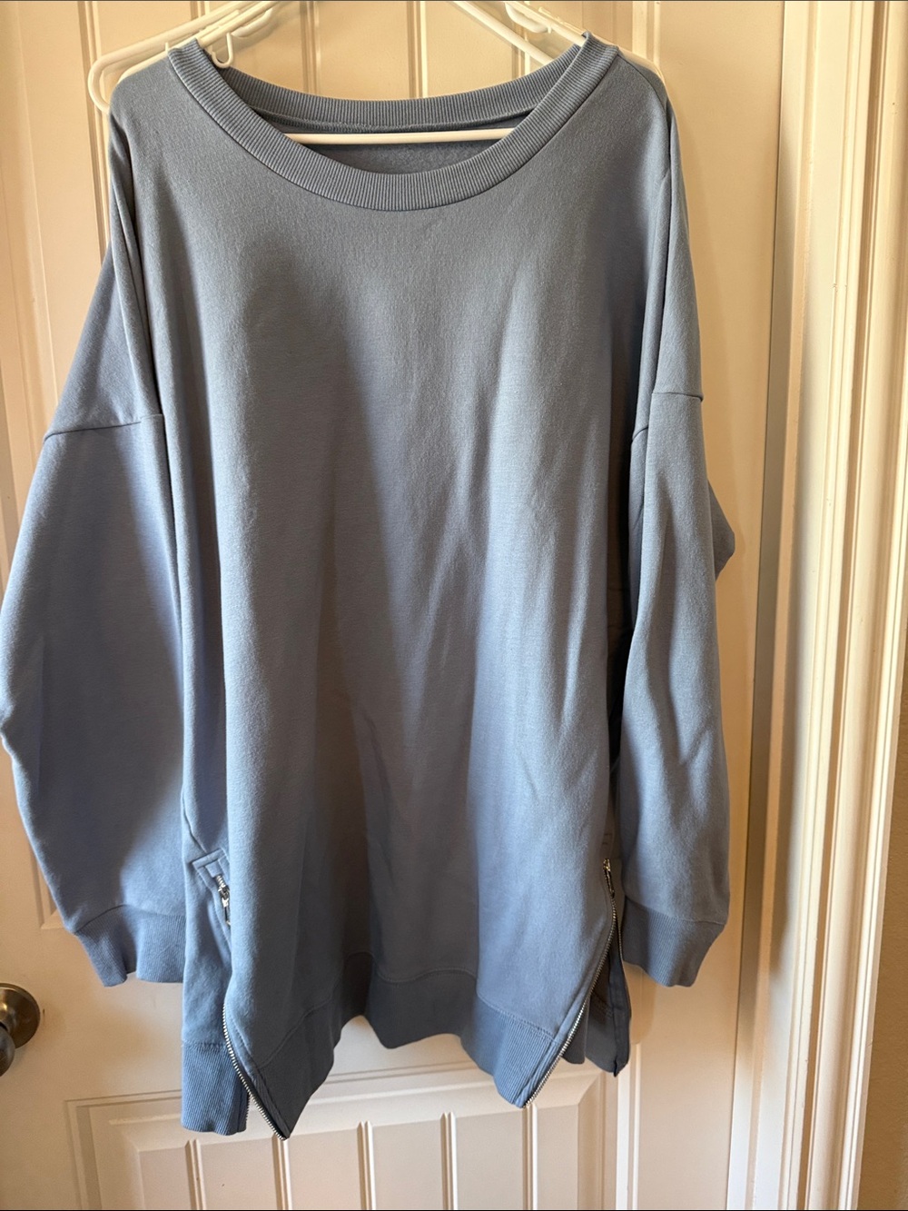 Women's Oversized Zip-Hem Sweatshirt - Light Blue XL